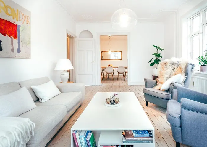 Elegant, Evocative And Cosy Home In Osterbro With A Panoramic View. Eco-Friendly. 1Km Harbour/ Beach, 3Km- City Center, 13Km-Airport.